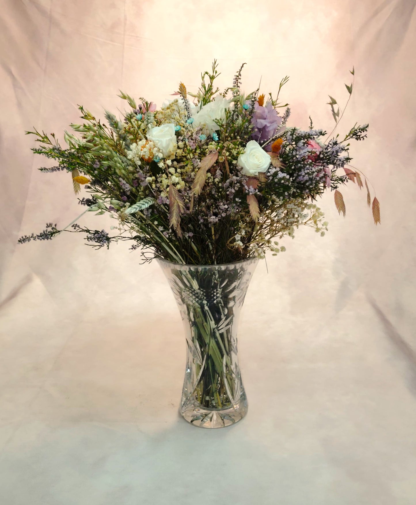 Composicion floral preservada ; "Rincon de colores naturales"