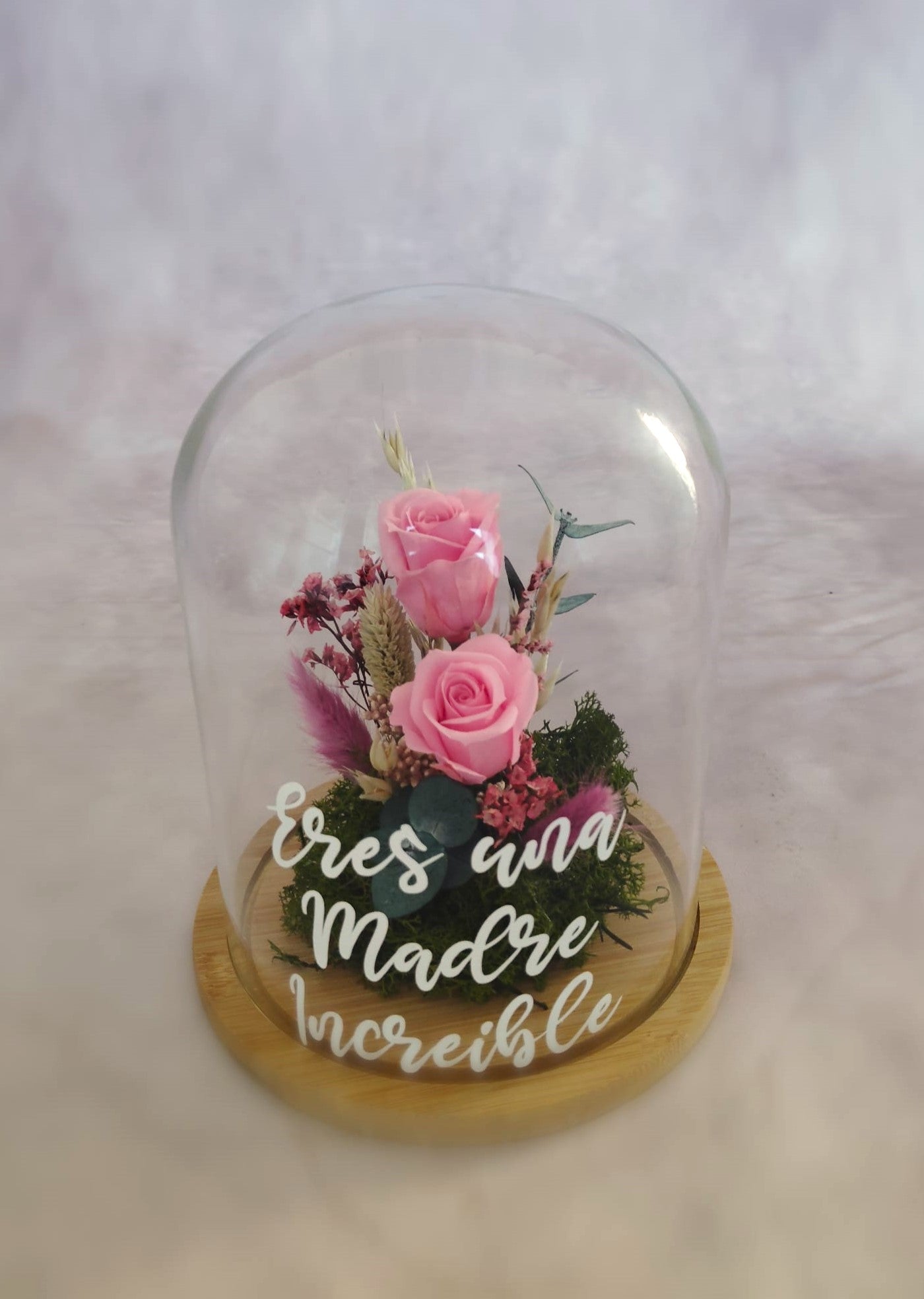 Cúpula de cristal de rosa eterna