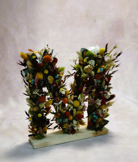 Letra Floral Preservada ; “Esencia Natural”