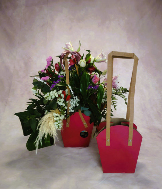 Composicion Floral ; "Beso de Flor "